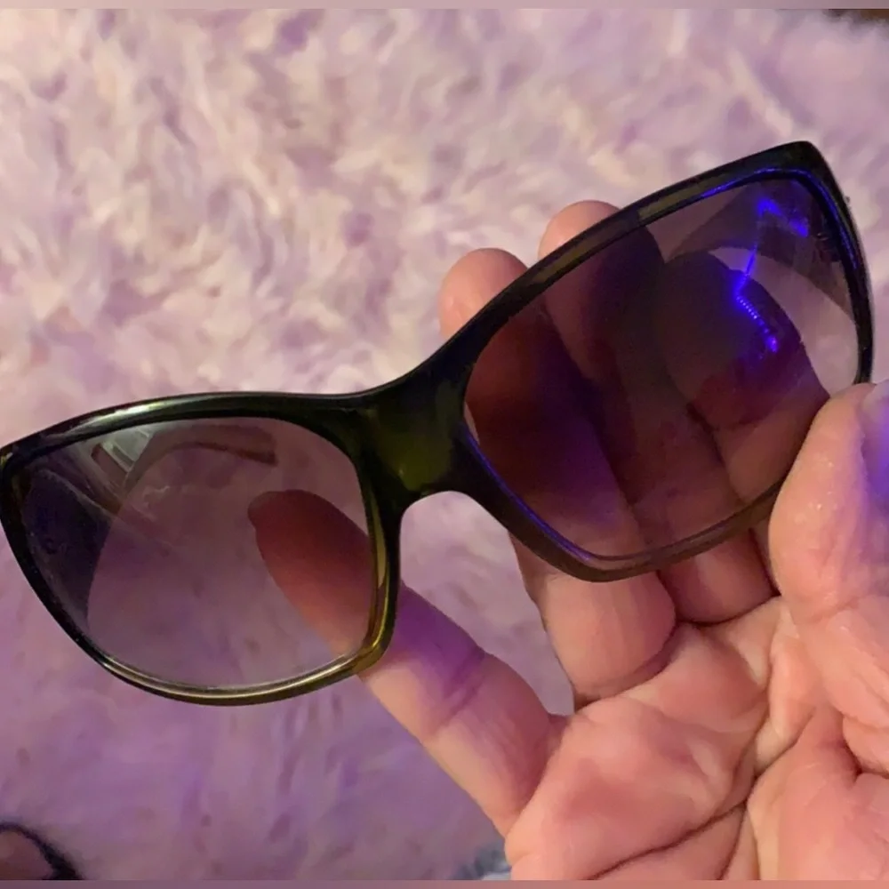❌ SOLD ❌ Authentic Versace Sunglasses - Picture 1 of 9